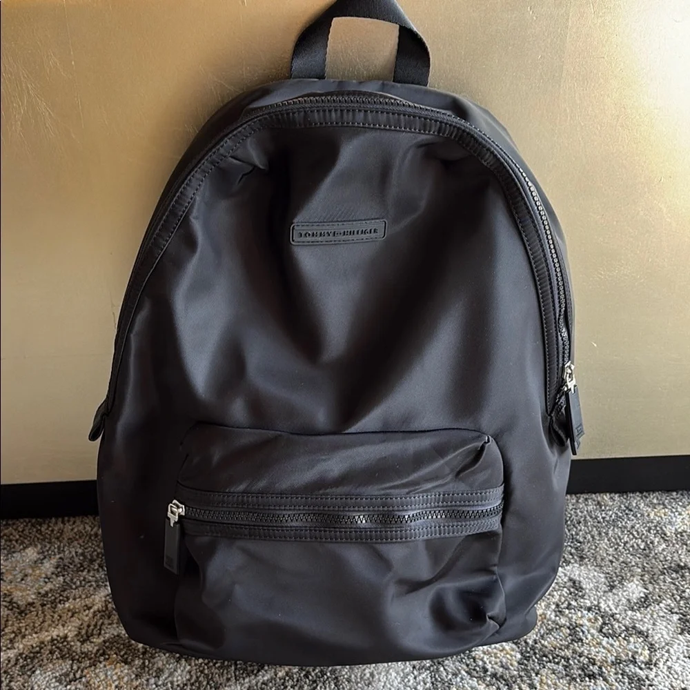 Tommy Hilfiger sleek versatile